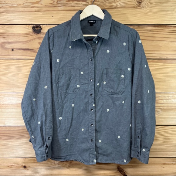 Torrid Shirt 0X Gray Flannel Button Up Daisy Embroidered Long Sleeve Cotton B89 - Picture 1 of 11